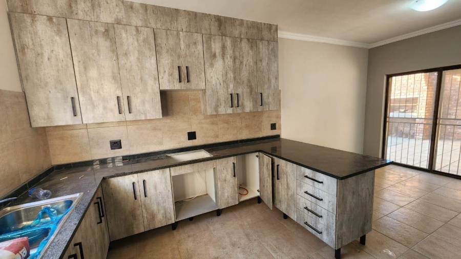 3 Bedroom Property for Sale in Waterval East North West